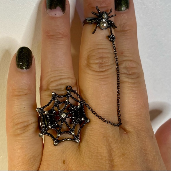 Avon Jewelry - Black Spider Web Ring with Chain